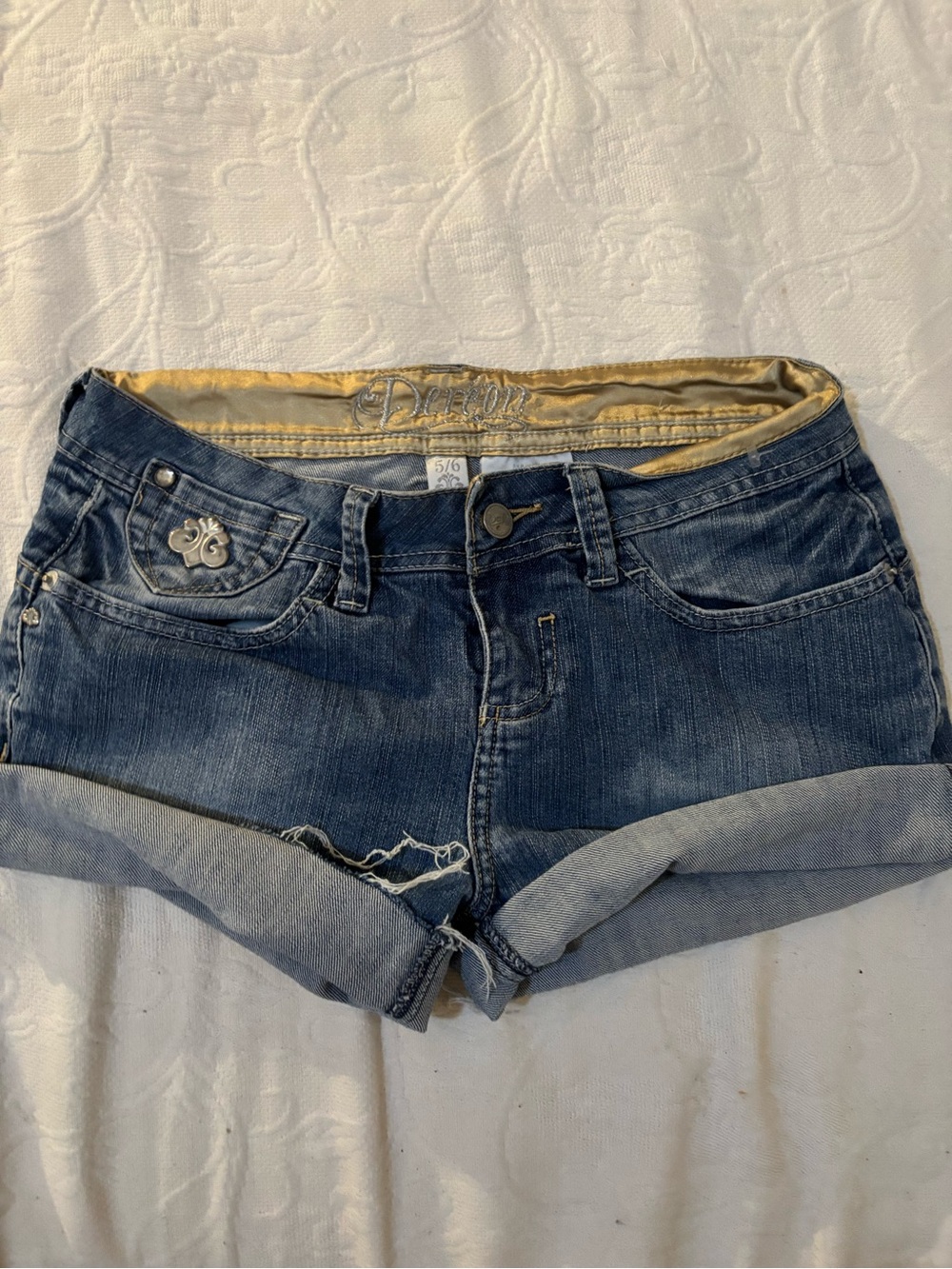 Low rise shorts